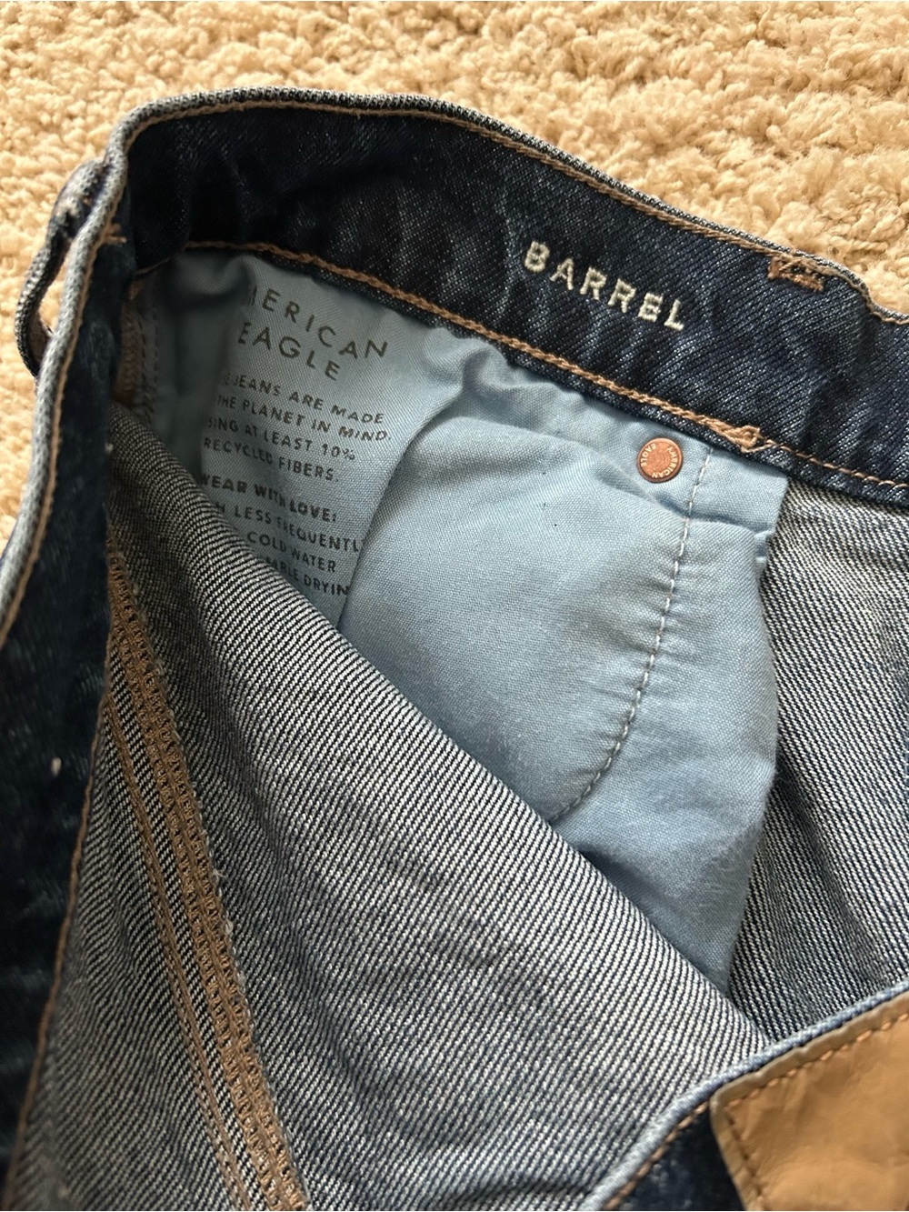 American Eagle Women's Barrel Jeans - Picture 7 of 8